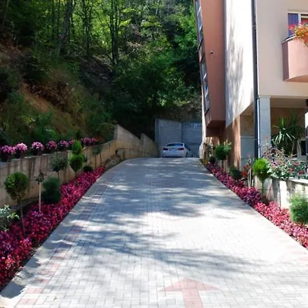 Di Lusso Hotel